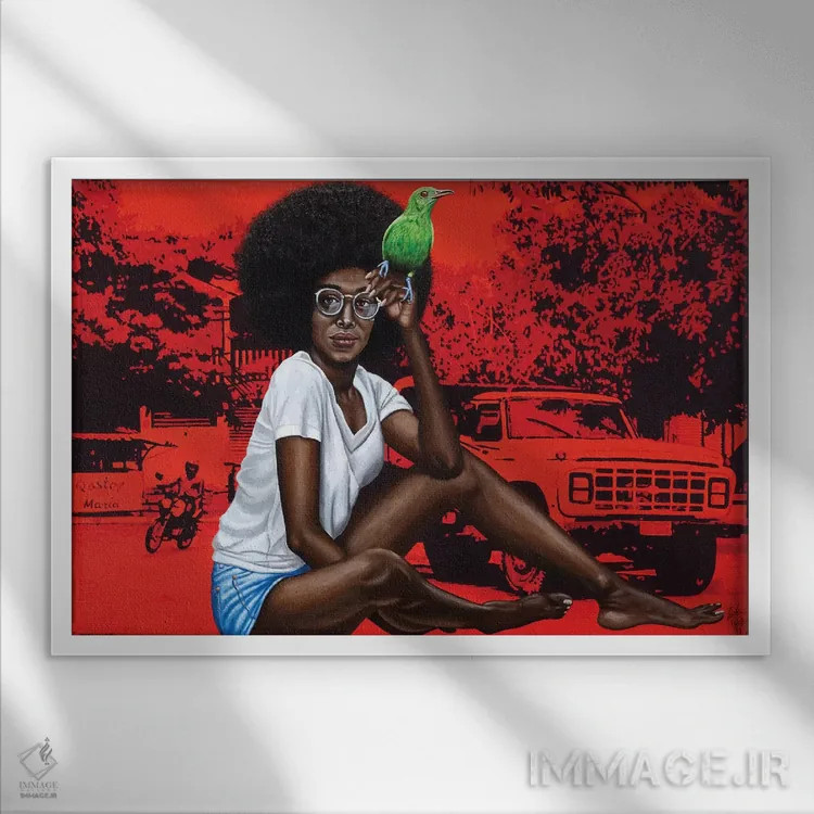 تابلو رانندهٔ کامیون زن (پرتغالی) اثر کریستین بییر - نمای قابدار سفید