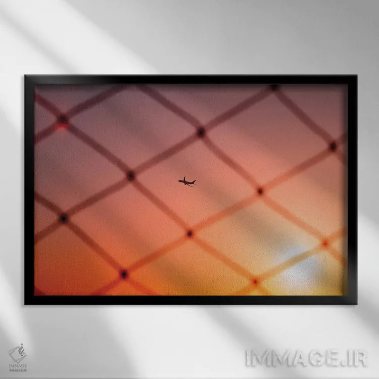 تابلو انزوا اثر شارلوت کرد - نمای قابدار مشکی