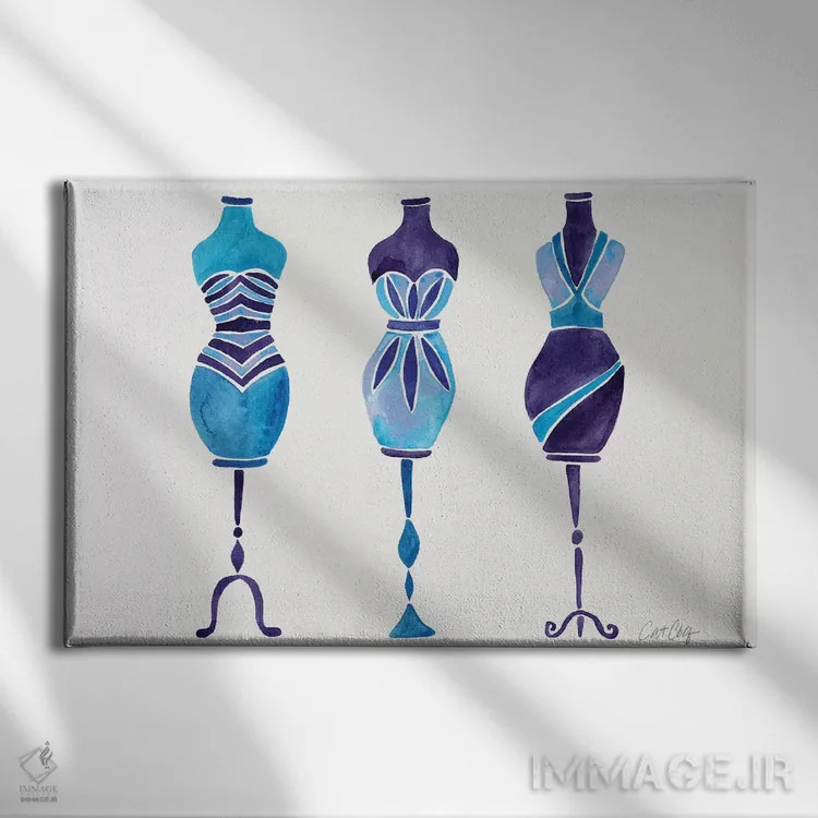 تابلو سه پیراهن آبی اثر کت کوکیلت - نمای روبهرو روی دیوار