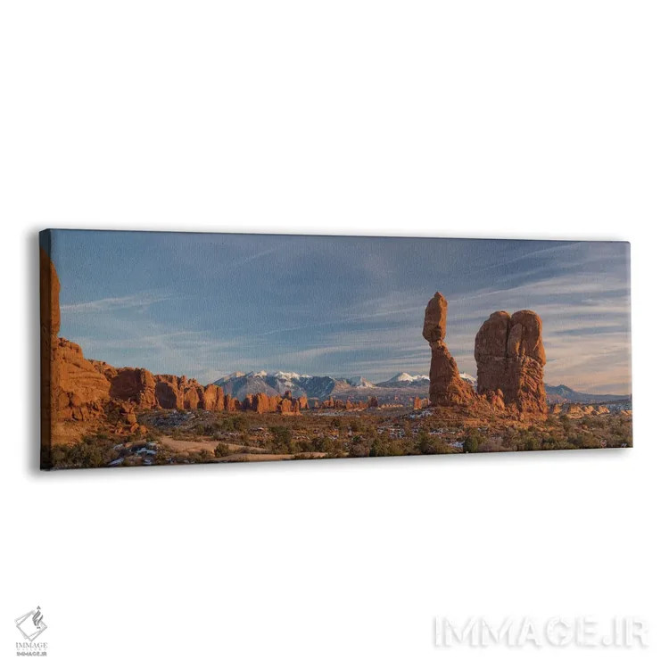 تابلو Utah. Panoramic image of Balanced Rock at sunset, Arches National Park.,ایالات متحده، یوتا. تصویر پانوراما از سنگ متعادل در غروب، پارک ملی آرچز اثر جودیت زیمرمن - نمای پرسپکتیو محصول
