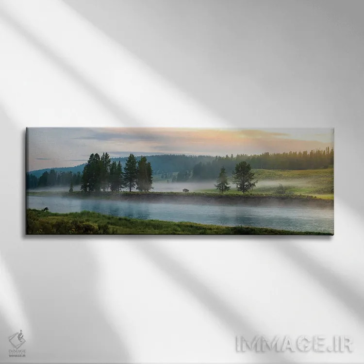 تابلو طلوع خورشید کنار رودخانه اثر لوکاس مور - نمای روبهرو روی دیوار