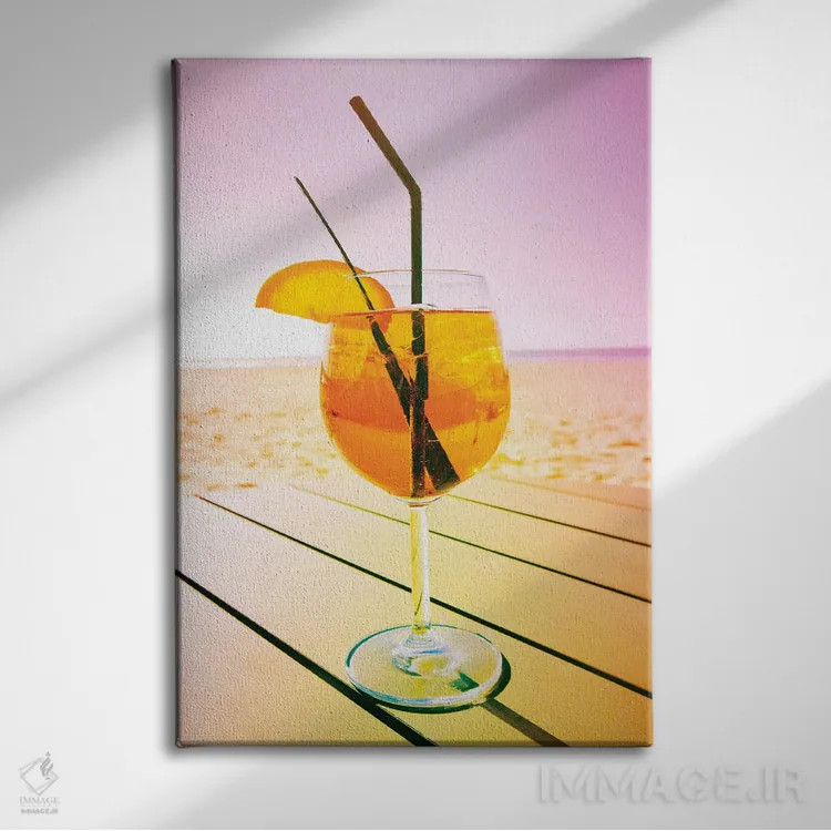 تابلو کوکتل در ساحل اثر بلی - نمای روبهرو روی دیوار