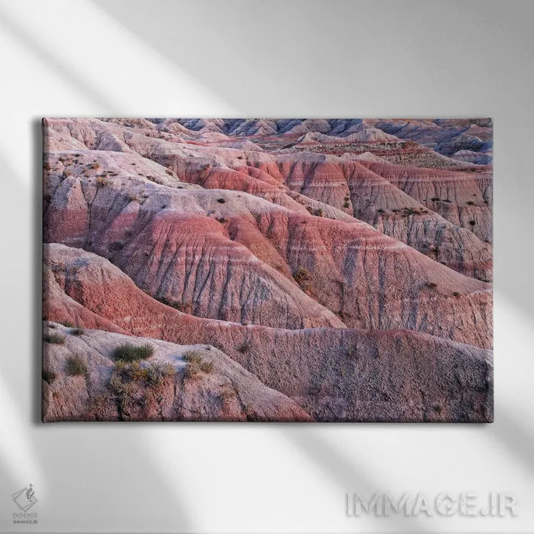 تابلو رنگهای غروب سرزمینهای بَد اثر برایان ولف - نمای روبهرو روی دیوار