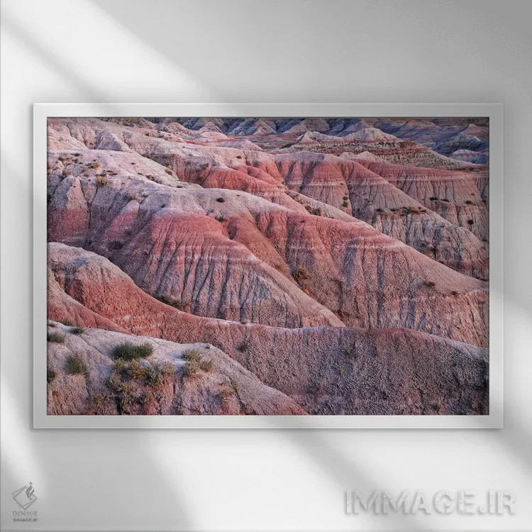 تابلو رنگهای غروب سرزمینهای بَد اثر برایان ولف - نمای قابدار سفید