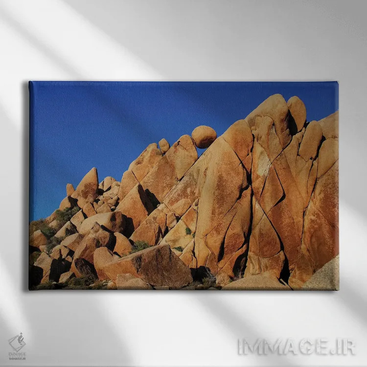 تابلو طرحهای هندسی اثر برایان ولف - نمای روبهرو روی دیوار