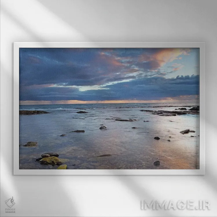 تابلو طوفان اقیانوس اثر برایان ولف - نمای قابدار سفید