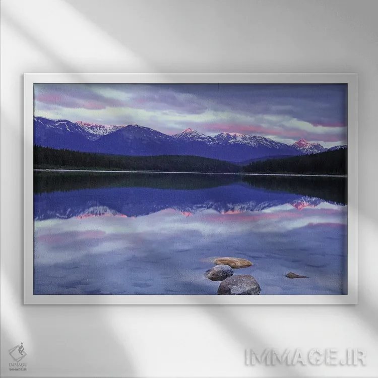 تابلو دریاچه پاتریشیا در طلوع آفتاب اثر برایان ولف - نمای قابدار سفید