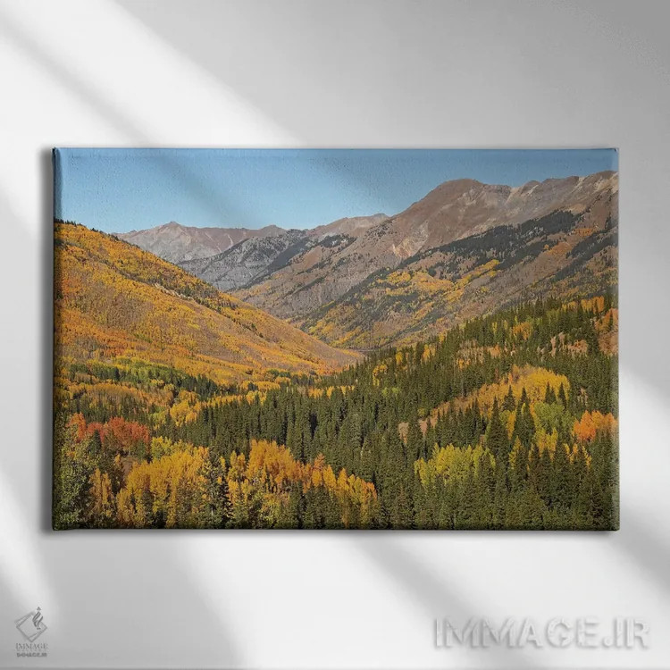 تابلو کوهستان سنخوان اثر برایان ولف - نمای روبهرو روی دیوار