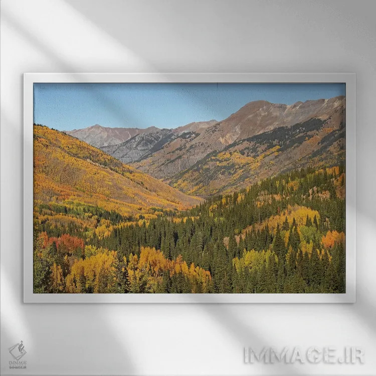 تابلو کوهستان سنخوان اثر برایان ولف - نمای قابدار سفید