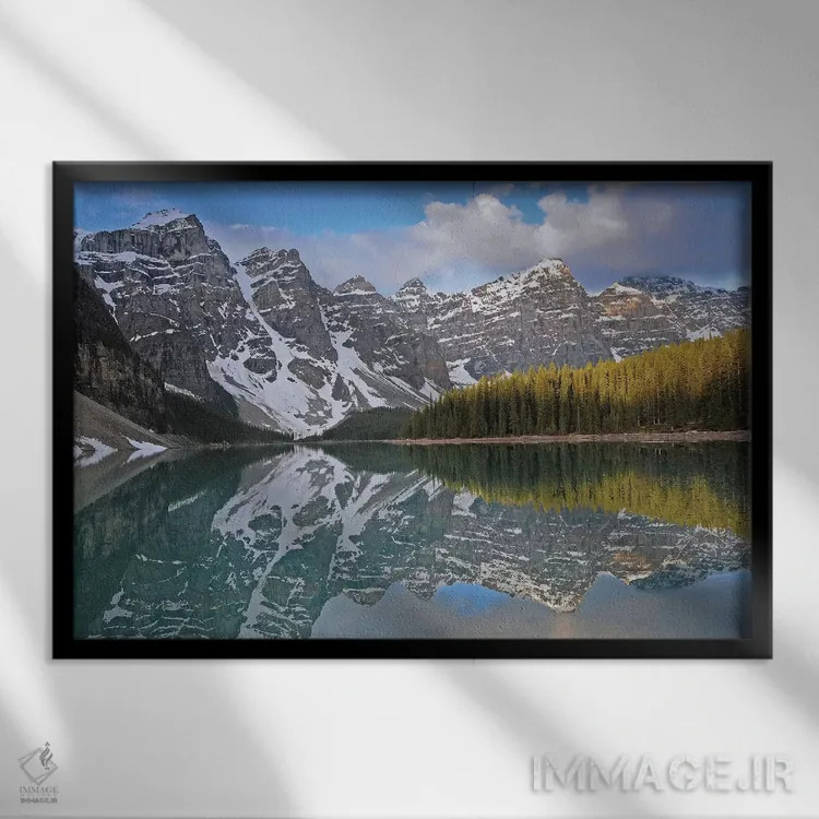 تابلو باریکهای از نور اثر برایان ولف - نمای قابدار مشکی