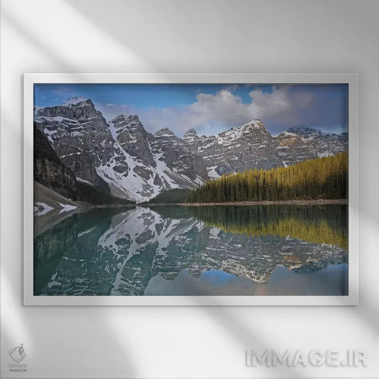 تابلو باریکهای از نور اثر برایان ولف - نمای قابدار سفید