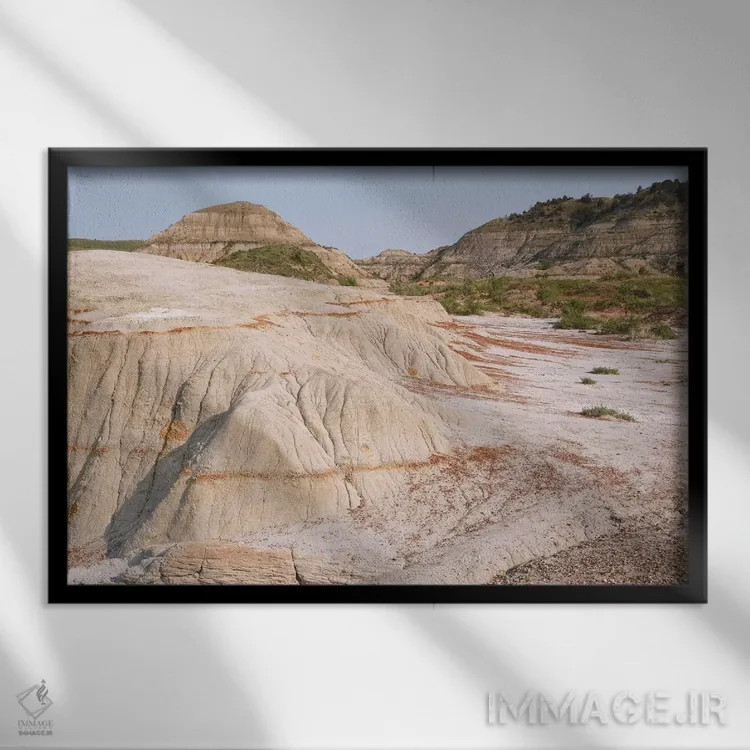 تابلو رنگهای سرزمینهای بایر اثر برایان ولف - نمای قابدار مشکی