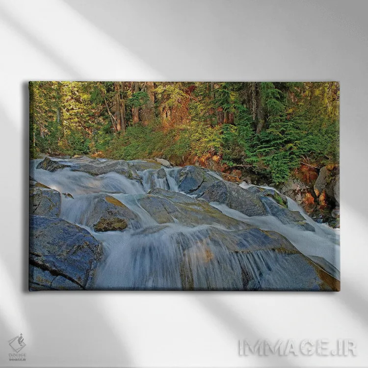 تابلو آبشارهای کوه رینیه اثر برایان ولف - نمای روبهرو روی دیوار