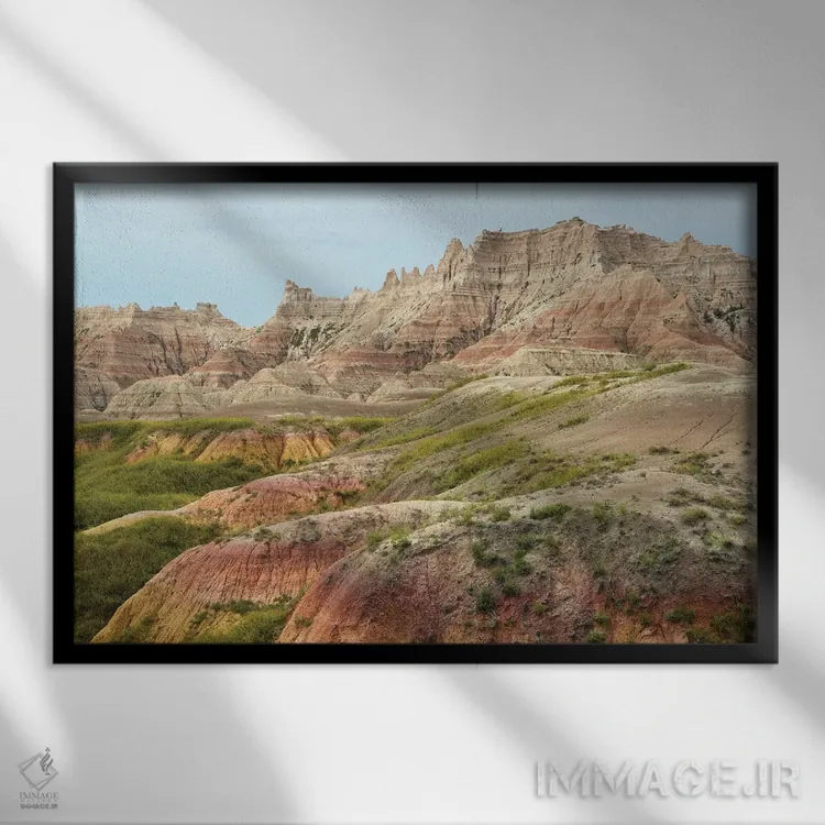 تابلو آبنباتهای سرزمینهای بایر (شکلهای صخرهای) اثر برایان ولف - نمای قابدار مشکی