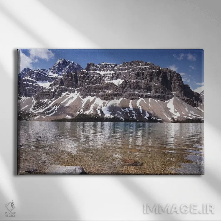 تابلو دریاچه بو و کوه کراوفوت اثر برایان ولف - نمای روبهرو روی دیوار
