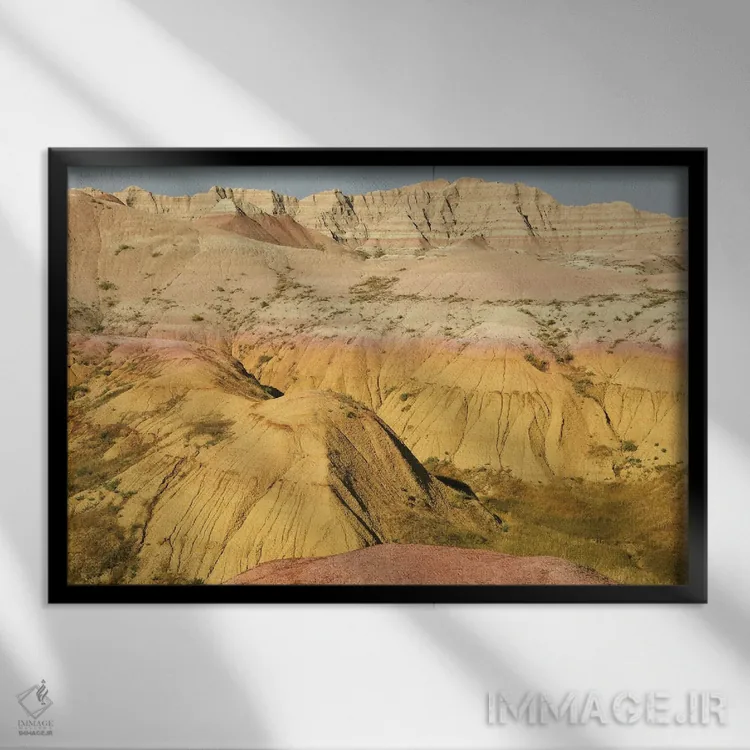 تابلو زردها در پارک ملی بدلندز اثر برایان ولف - نمای قابدار مشکی