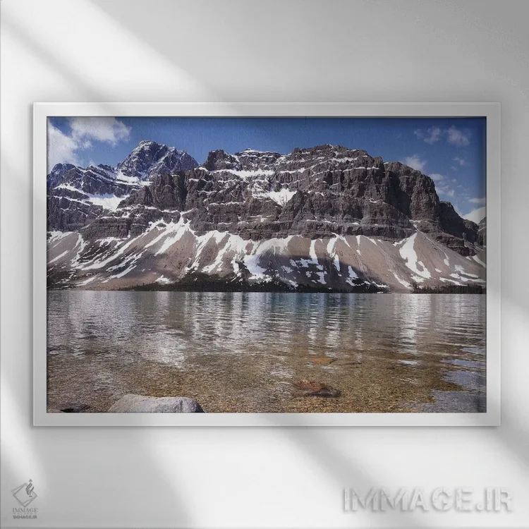 تابلو دریاچه بو و کوه کراوفوت اثر برایان ولف - نمای قابدار سفید