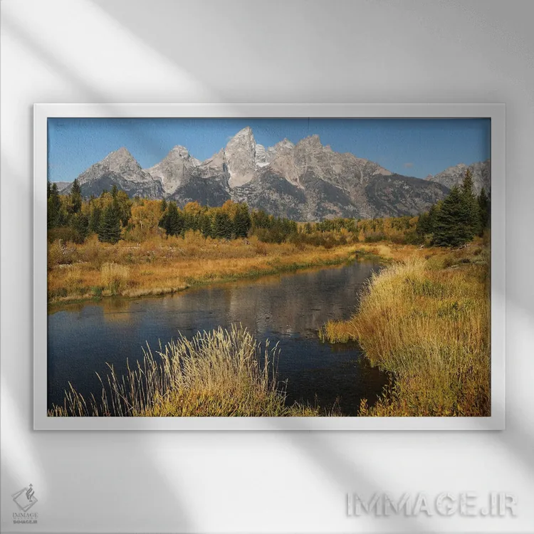 تابلو اسکله شوبکر - تیتونهای بزرگ اثر برایان ولف - نمای قابدار سفید