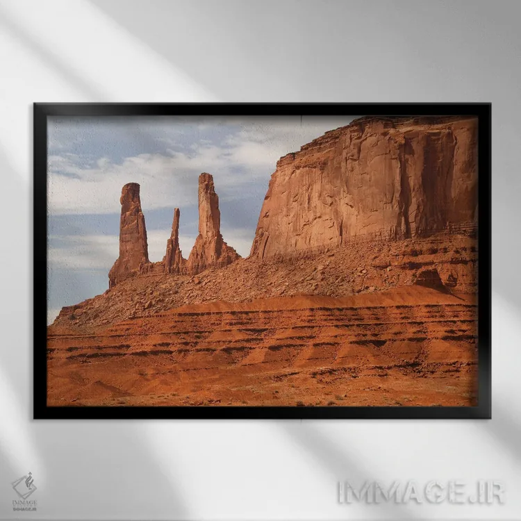 تابلو سه خواهران (کوهها) اثر برایان ولف - نمای قابدار مشکی