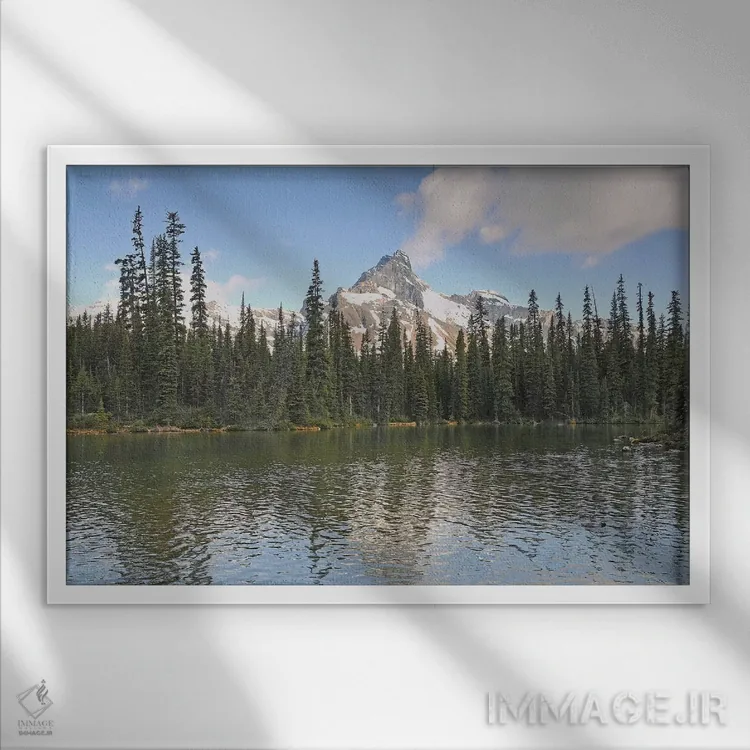 تابلو کوه کلیسای جامع اثر برایان ولف - نمای قابدار سفید