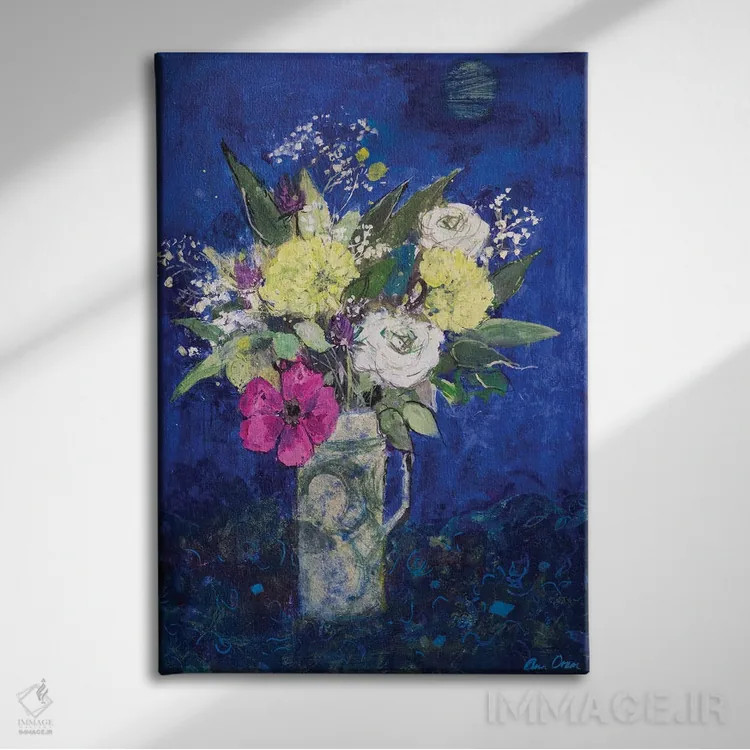 تابلو Deep Blue Ground,گلهای نیمهشب با زمینهٔ آبی تیره اثر آن اورام - نمای روبهرو روی دیوار
