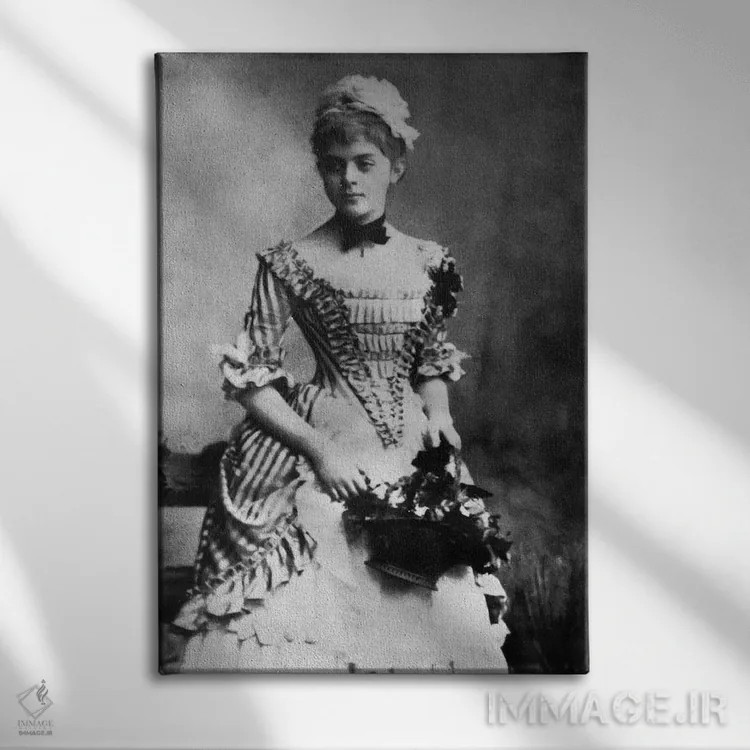 تابلو بارونس مری ویتسرا، حدود دههٔ ۱۸۸۰ اثر عکاس اتریشی - نمای روبهرو روی دیوار