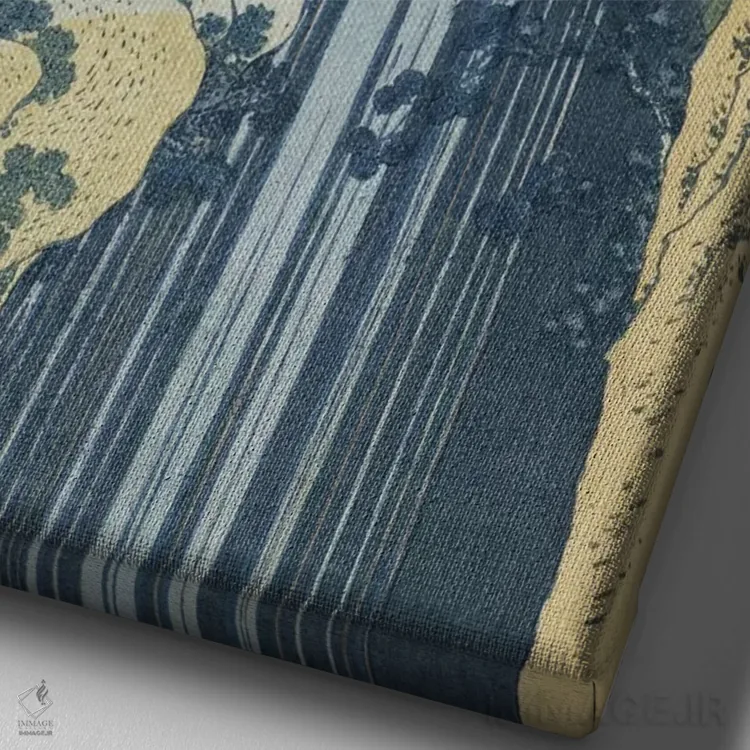 تابلو آبشار آمیدا در بزرگراه کیسو، از مجموعه "سفری به آبشارهای همه استانها" اثر کاتسوشیکا هوکوسای (نقاش و هنرمند ژاپنی) - نمای نزدیک بافت بوم