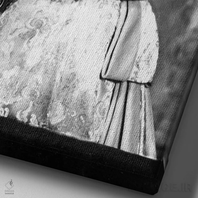 تابلو 1952,ملکه الیزابت دوم انگلستان، ۱۹۵۲ اثر دوروتی وایلباورگ (عکاس پرتره انگلیسی) - نمای نزدیک بافت بوم