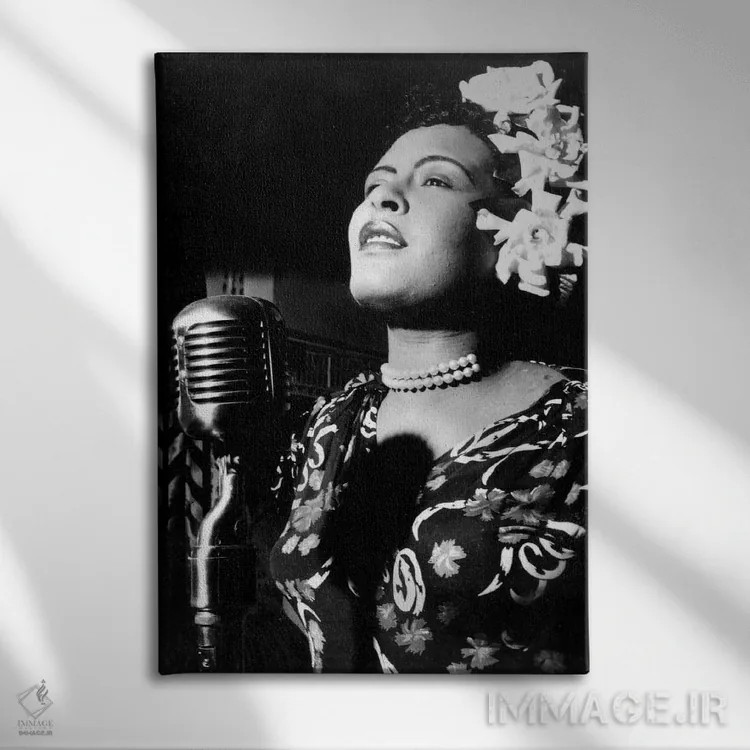 تابلو بیلی هالیدی خواننده جَز و بلوز در دهه ۱۹۴۰ اثر رو دز آرشیو (آرشیو خیابان) - نمای روبهرو روی دیوار