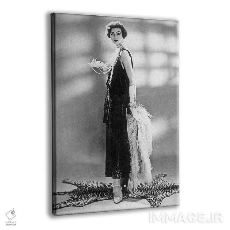 تابلو 1928,زن با لباس شنل، ۱۹۲۸ اثر رو دز آرشیو (آرشیو خیابان) - نمای پرسپکتیو محصول