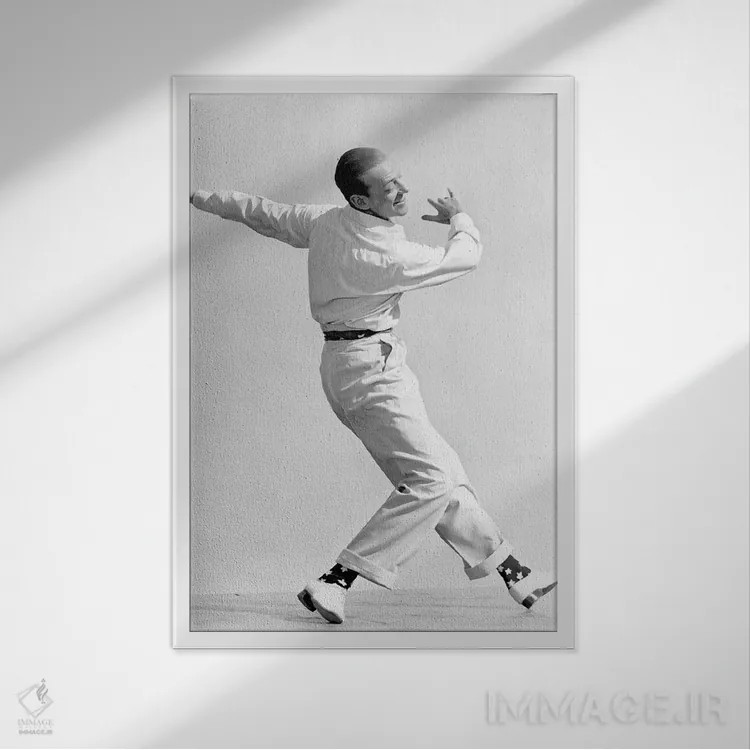 تابلو هتل هالیدی با فرد آستِر، ۱۹۴۲ اثر رو دز آرشیو (آرشیو خیابان) - نمای قابدار سفید