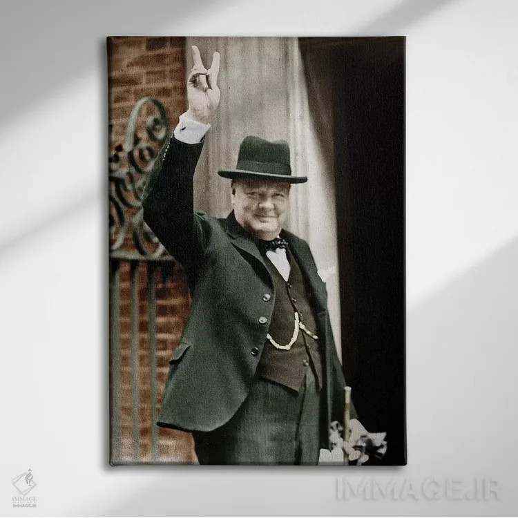 تابلو June 1943,وینستون چرچیل در حال نشان دادن علامت پیروزی مقابل خانه شماره ۱۰ داونینگ، ژوئن ۱۹۴۳ اثر رو دز آرشیو (آرشیو خیابان) - نمای روبهرو روی دیوار