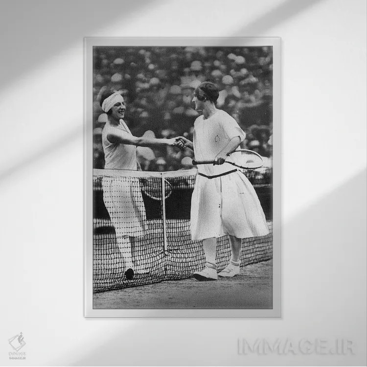 تابلو فینالیستهای زن مسابقات تنیس ویمبلدون: دوشیزه فرای و سوزان لنگلن در ۱۹۲۵ اثر رو دز آرشیو (آرشیو خیابان) - نمای قابدار سفید