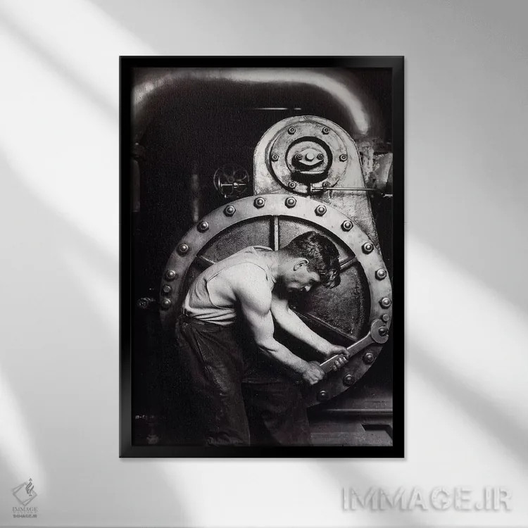 تابلو c.1924,مکانیک نیروگاه، حدود ۱۹۲۴ اثر لویس ویکس هاین (عکاس مستند آمریکایی) - نمای قابدار مشکی