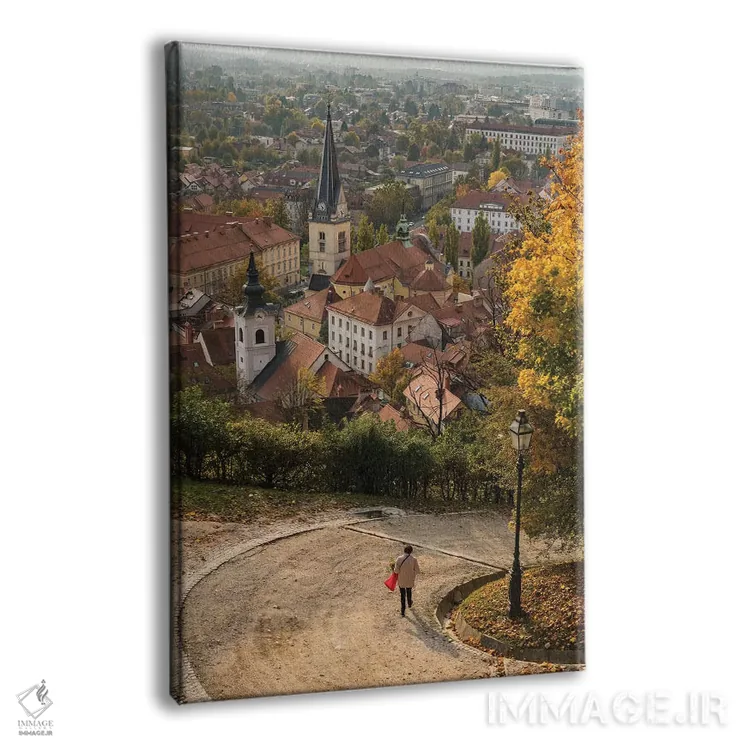 تابلو اسلوونی، لیوبلیانا. نور عصرگاهی بر قلب بافت قدیمی شهر تابیده است اثر برندا ثارپ - نمای پرسپکتیو محصول