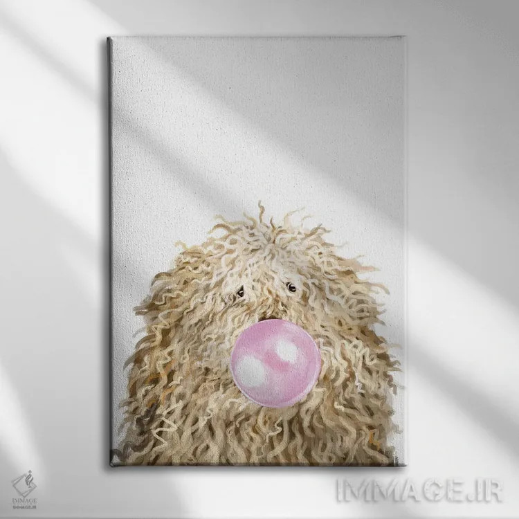 تابلو سگ پولی با آدامس بادکنکی (نژاد سگ) اثر بگ نوز ورک (استودیو) - نمای روبهرو روی دیوار