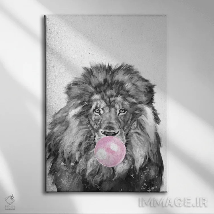 تابلو شیر در حال فوت کردن آدامس بادکنکی (سیاه و سفید) اثر بگ نوز ورک (استودیو) - نمای روبهرو روی دیوار