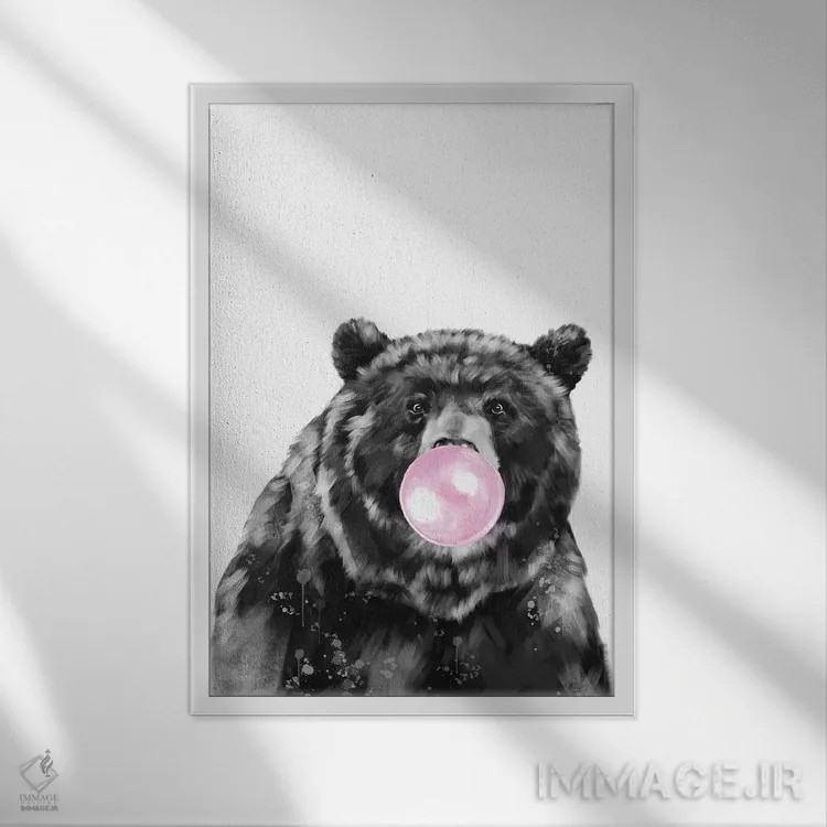 تابلو خرس بزرگ در حال فوت کردن آدامس بادکنکی (سیاه و سفید) اثر بگ نوز ورک (استودیو) - نمای قابدار سفید
