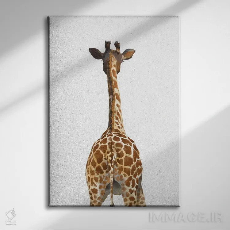 تابلو پشت زرافه اثر بگ نوز ورک (استودیو) - نمای روبهرو روی دیوار