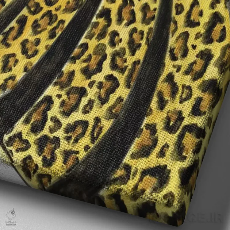 تابلو طرح پلنگی فشن دیزاین (مد لباس) اثر بلا پیلار - نمای نزدیک بافت بوم