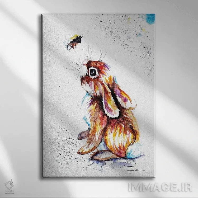 تابلو خرگوش و زنبور ۱ اثر بیبزآرتس - نمای روبهرو روی دیوار