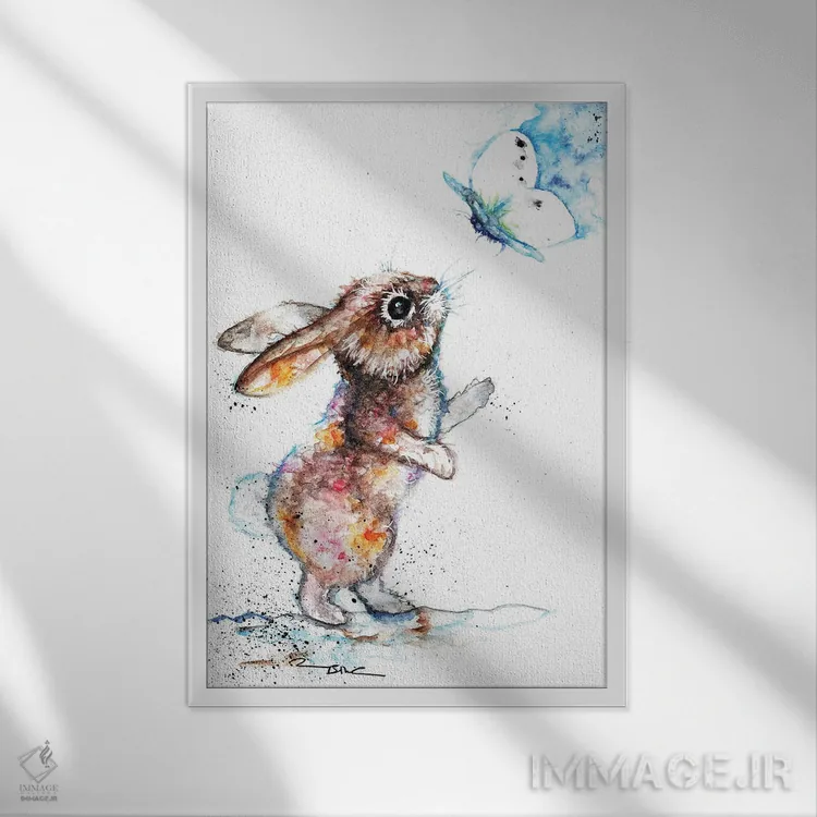 تابلو خرگوش و پروانه سفید کلم اثر بیبزآرتس - نمای قابدار سفید