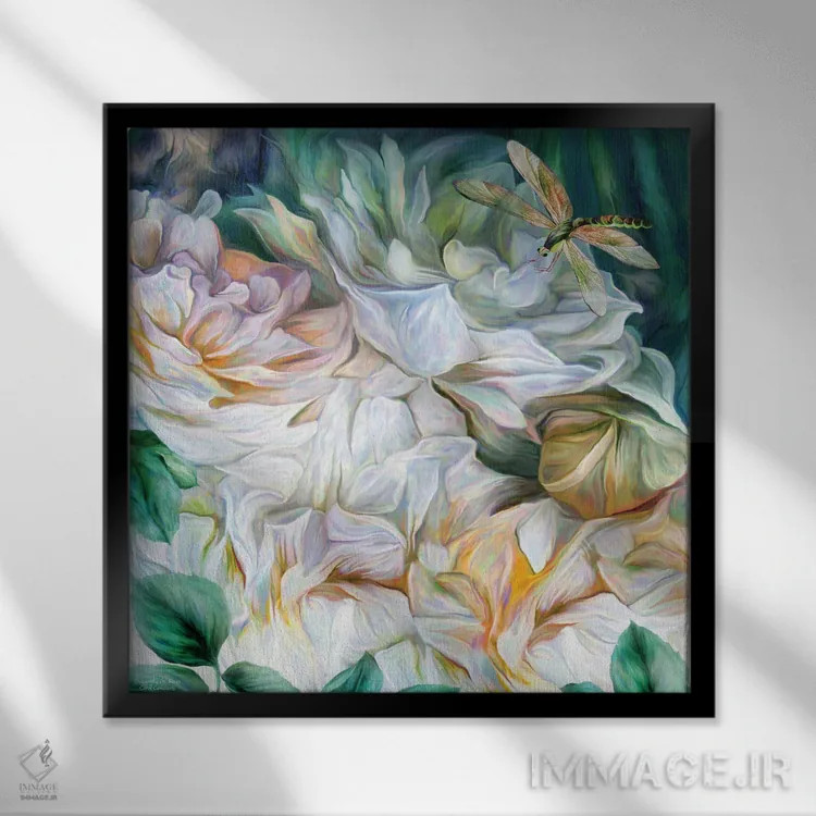 تابلو سنجاقک روی گل رز اثر کارول کاوالاریس - نمای قابدار مشکی