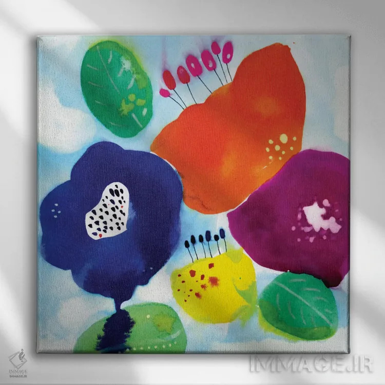 تابلو گلهای آبی اثر کایِنا بلانکا - نمای روبهرو روی دیوار