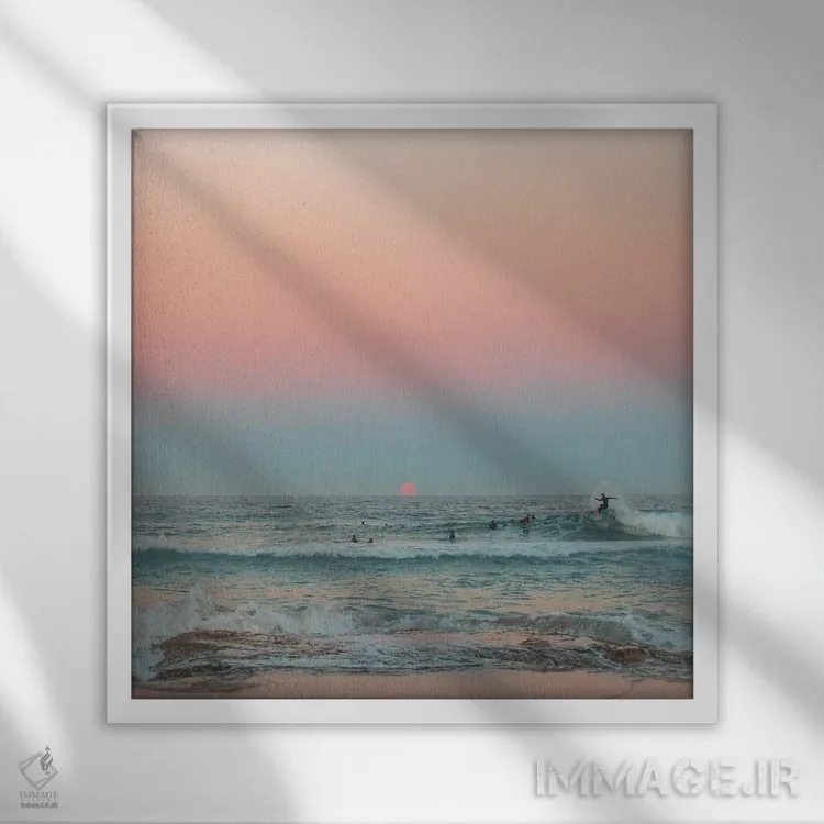 تابلو موجسواری در طلوع آفتاب اثر شارلوت کرد - نمای قابدار سفید