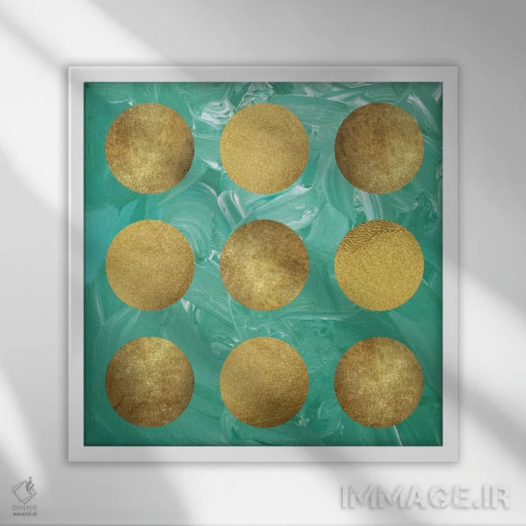 تابلو نقاط طلایی روی سبز اثر کت کوکیلت - نمای قابدار سفید
