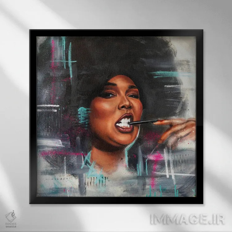 تابلو لیزو (خواننده) اثر کدی سن - نمای قابدار مشکی