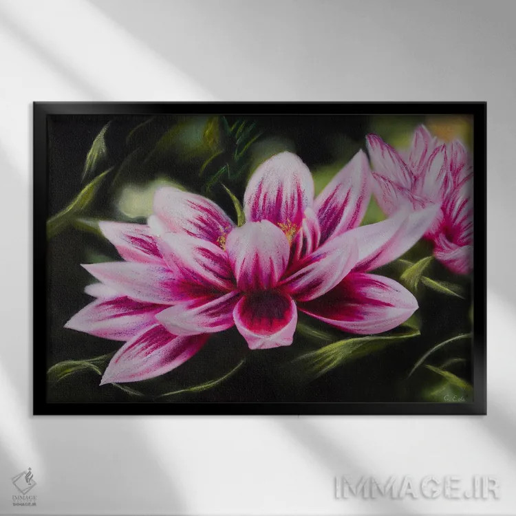 تابلو دا�یای مونه (نام گل + ارجاع به نقاش) اثر شارلوت ادر - نمای قابدار مشکی