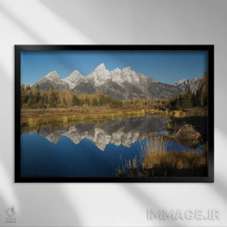 تابلو بازتاب گرند تتونز در حوضچه سگآبی اثر کن آرچر - نمای قابدار مشکی