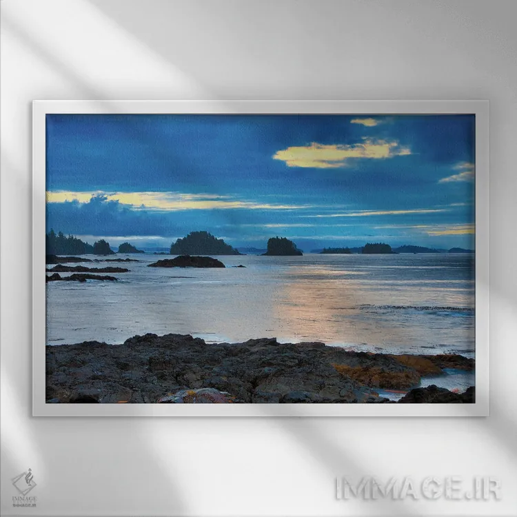 تابلو جزیره هنگام طلوع آفتاب اثر چاک بردیک - نمای قابدار سفید